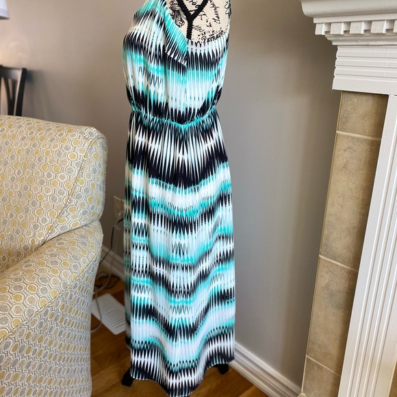 Vince Camuto Radio-Wave Dress (sz M) - Picture 4 of 11
